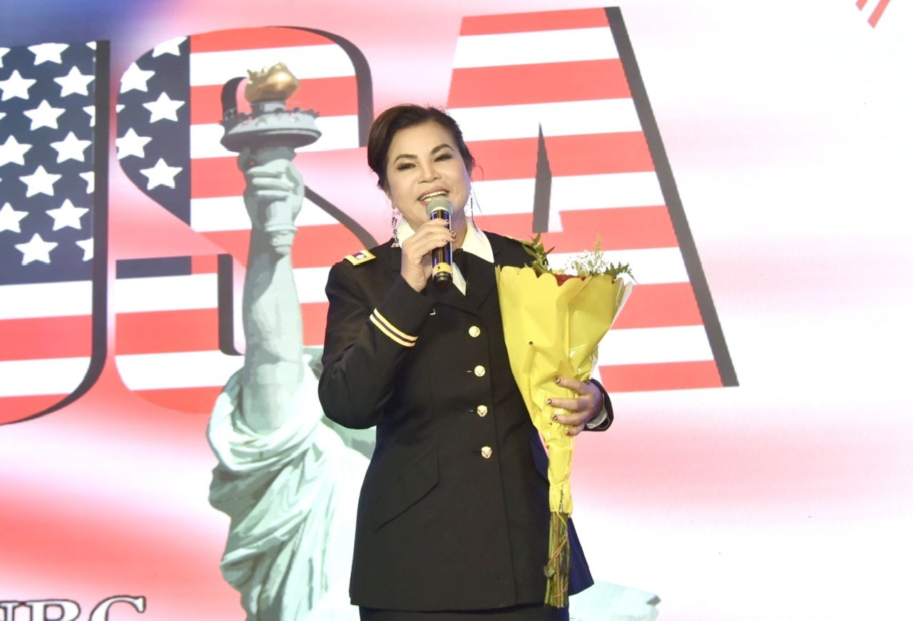 h3-kim-hong-hat-1752081597.jpg