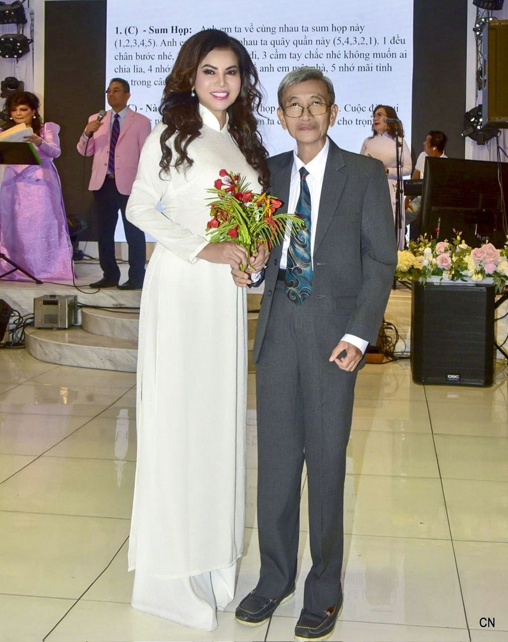 3b-kim-hong-ben-thay-ht-1753355734.jpg