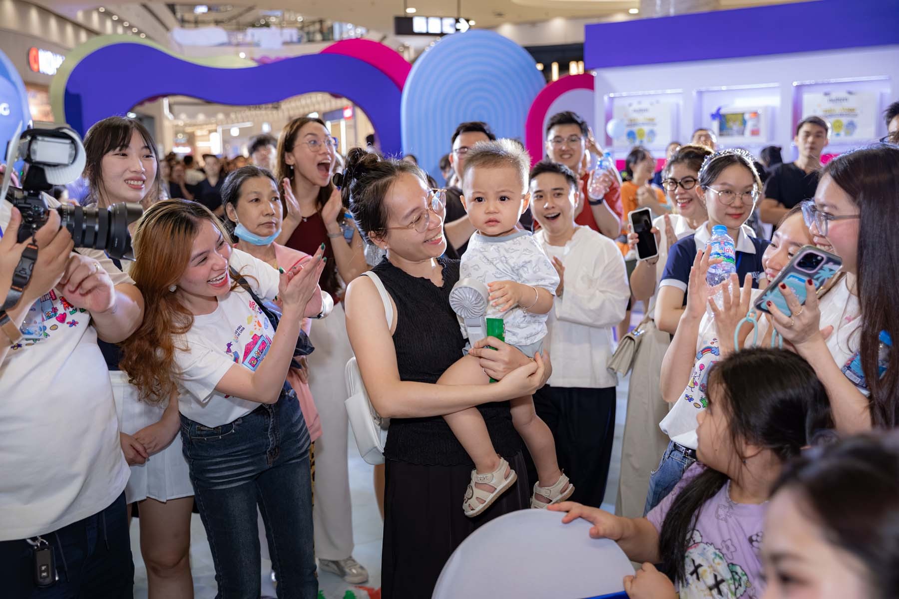 h2a-phu-huy-hao-hung-1778411144.jpg