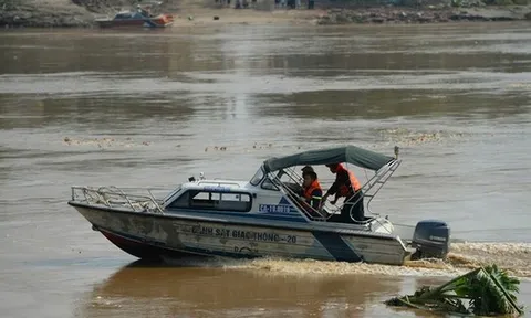 Vụ sập cầu Phong Châu: Phát hiện thêm 1 thi thể tài xế đầu kéo