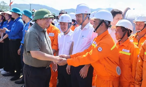 Hoàn thành đường dây 500 kV Lào Cai - Vĩnh Yên trong 6 tháng thay vì 2 năm