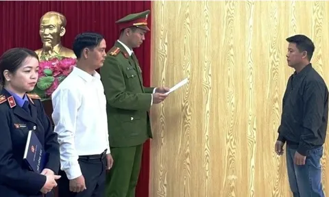 Sản xuất 12.000 chai giấm ăn giả bằng công thức ‘axit axetic công nghiệp pha nước lã’