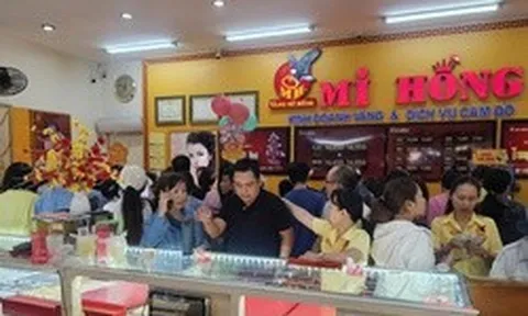 Giá vàng hôm nay 29-3: Đồng loạt dự báo tăng