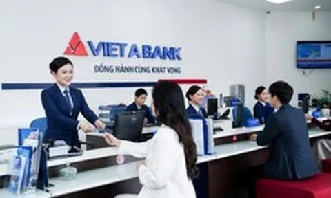 VietABank báo lãi quý I/2026 tăng 44%, thu dịch vụ tiếp tục bứt tốc