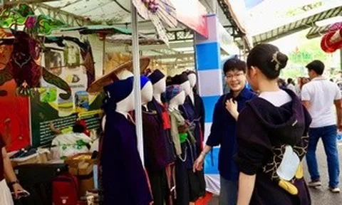 Khai mạc lễ hội “Bách Việt Thăng Hoa” tại Thảo Cầm Viên