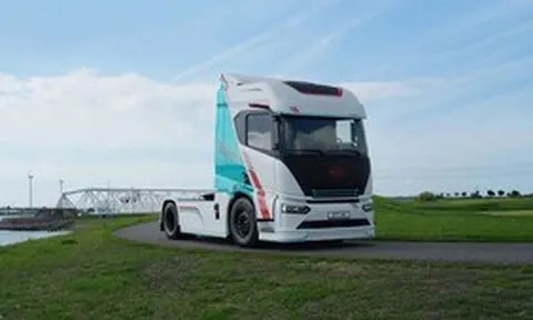 Xe tải điện của BYD có tầm hoạt động 600 km, thách thức Tesla Semi