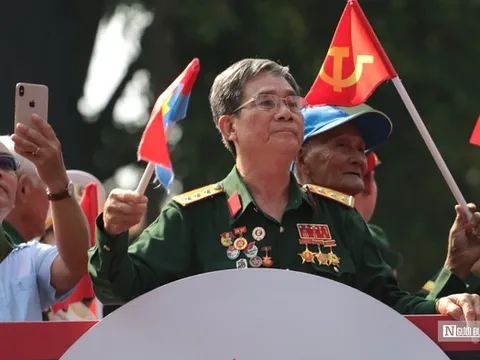 56 khối lực lượng đồng loạt tiến bước trong cuộc diễu binh huy hoàng ngày 30/4