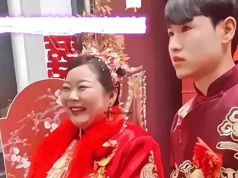 Chàng trai 20 tuổi quyết cưới bạn gái gần bằng tuổi mẹ mình, cái kết thật bất ngờ