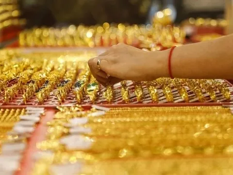 Giá vàng nhẫn, vàng SJC hôm nay giảm mạnh