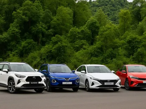 Cuộc đua doanh số ô tô Việt: Toyota bằng một nửa đối thủ, 2 'thế lực cũ' tụt dốc