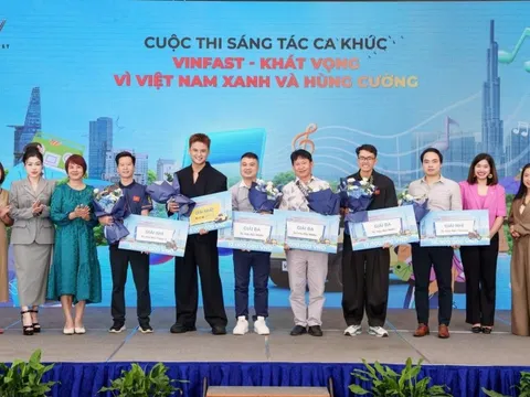 VinFast trao giải cuộc thi 'VinFast - Khát vọng Vì Việt Nam Xanh và Hùng cường' 0