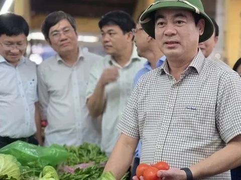 Ra chợ thấy giá rau tăng chóng mặt, Bí thư Tỉnh uỷ Khánh Hoà chỉ đạo nóng