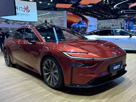 Toyota bZ7 EV dùng động cơ điện Huawei 1