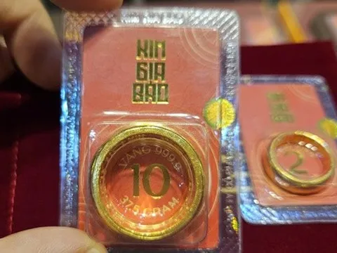 Điều gì khiến giá vàng, bạc liên tục lập đỉnh?