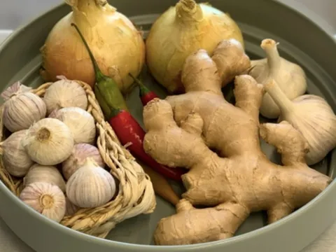 Miền Bắc đón không khí lạnh mạnh, đi chợ thấy 3 "thần dược" làm ấm cơ thể này đừng bỏ phí