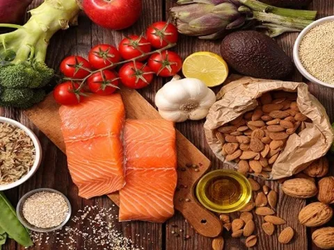 Những loại thực phẩm sau 40 tuổi nên ăn đều, giúp tim khỏe, da mịn và trẻ lâu tự nhiên