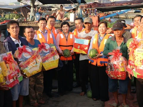 Cần Thơ tri ân những người giữ hồn cho chợ nổi Cái Răng