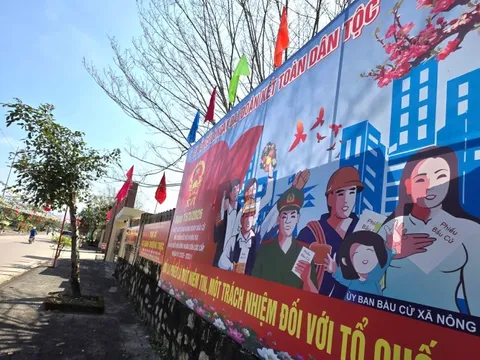 Cờ đỏ rực đường làng, Nông Sơn sẵn sàng ngày hội bầu cử