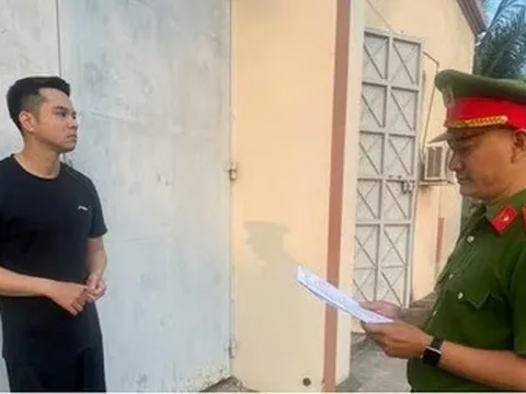 Bắt đối tượng chém người rồi vào bệnh viện tâm thần làm thủ tục nhập viện