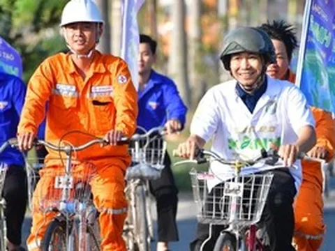 CHÙM ẢNH: Các đơn vị của EVNSPC sôi nổi hưởng ứng Chiến dịch Giờ Trái đất 2026