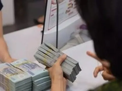 Lãi suất tiết kiệm cao chót vót