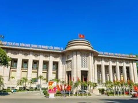 Chuyên gia: Động thái mới của Ngân hàng Nhà nước có thể khiến các ngân hàng cạnh tranh mạnh hơn trong huy động tiền gửi