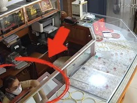 Chủ tiệm vàng ở Đắk Lắk kể phút phát hiện nữ khách nước ngoài lấy vàng