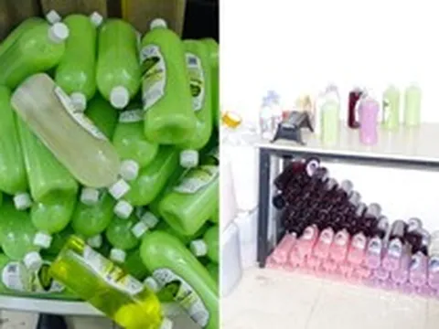 Công an ập vào kiểm tra, thu giữ 67 can và 453 chai dung dịch màu xanh, đỏ: Lời khai bất ngờ của nữ chủ shop Vũ Thị Xuân Trà SN 2001