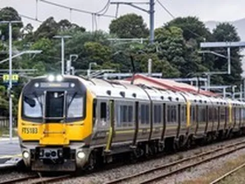 Lộ diện mô hình tàu điện đô thị tốc độ 110 km/h của tỷ phú Trần Bá Dương tại Việt Nam, có thể chở 1.000 hành khách mỗi chuyến
