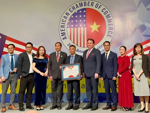 BIDV MetLife đạt giải thưởng AmCham CSR Award lần thứ 9 liên tiếp nhờ những đóng góp cho cộng đồng