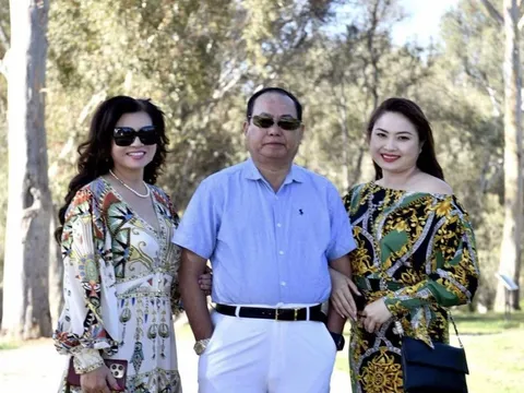 Người đẹp Việt xin lỗi chồng cũ và Hoa hậu Kim Hồng sau 13 năm vì sự bồng bột tuổi trẻ