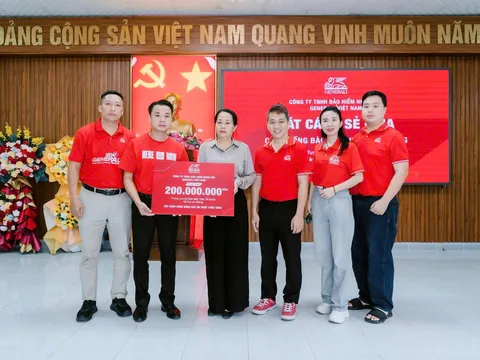 Generali Việt Nam trực tiếp trao tặng hơn 1,2 tỷ đồng hỗ trợ người dân tái thiết cuộc sống sau bão lũ