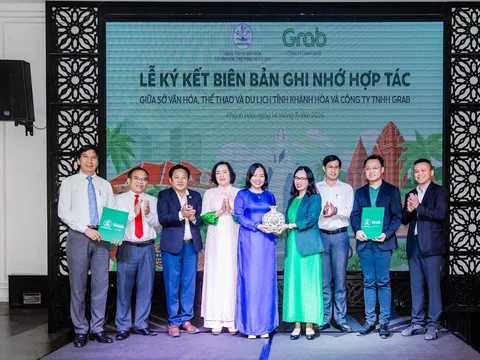 Grab Việt Nam và tỉnh Khánh Hòa ký kết thỏa thuận hợp tác thúc đẩy chuyển đổi số du lịch